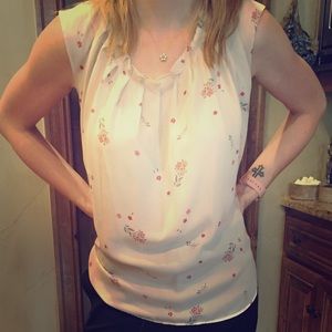 Pretty rose floral top