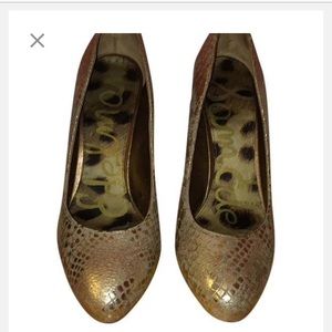 Sam Edelman Snakeskin Gold Pumps