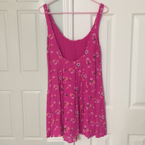 Pink Hollister summer dress - Picture 2 of 4
