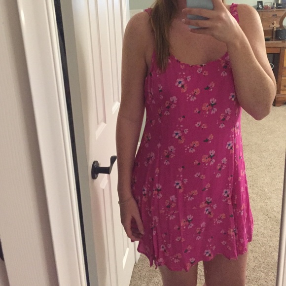 Pink Hollister summer dress - Picture 4 of 4