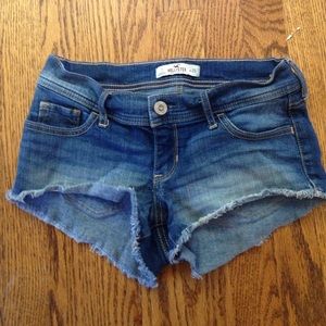 Hollister low-rise denim short shorts