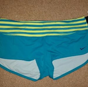 Nike Evenflow Kick Short