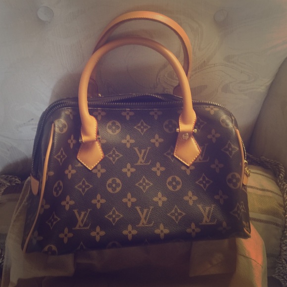 Cute fashion mini speedy bag.