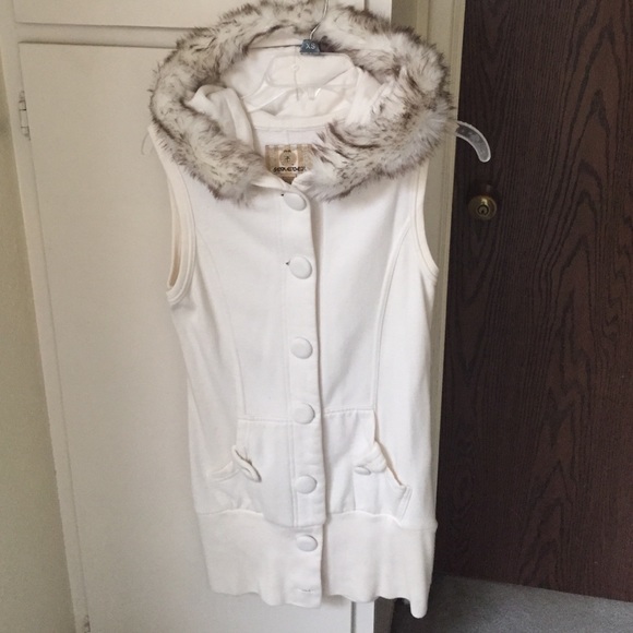 Forever 21 white long vest with fur hood