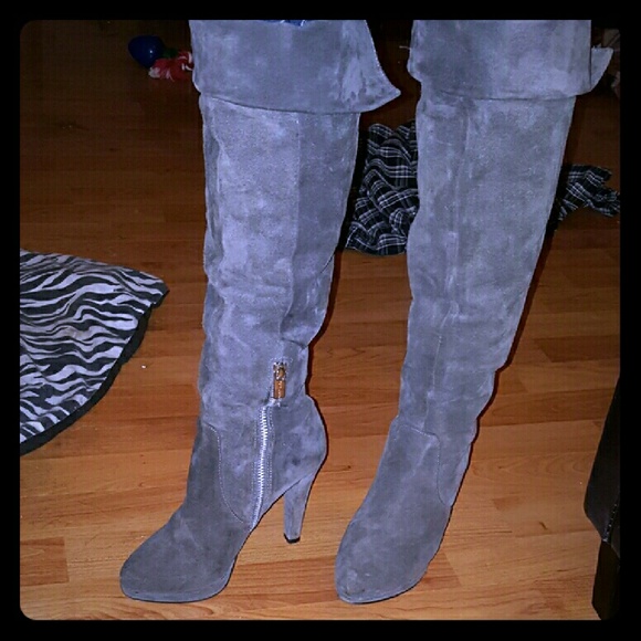 Michael Kors heeled boots - Picture 1 of 4
