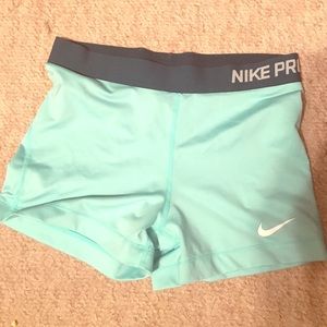 Nike pro