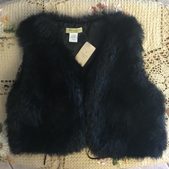 FOREVER 21 faux fur vest.