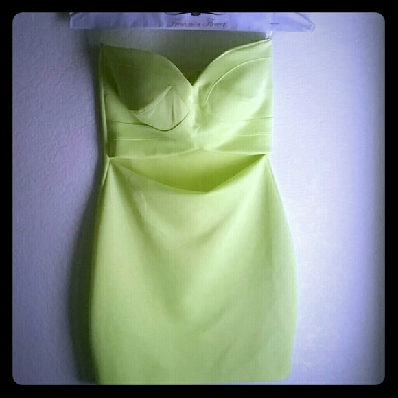 🌟 Electric 🌟Neon yellow dress - Picture 1 of 3