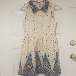 Vintage peter pan collar dress