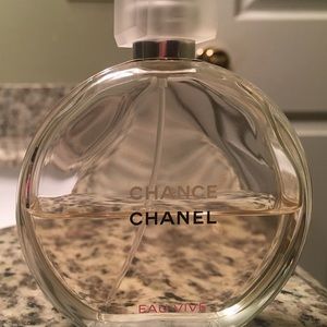 1/2 left ---Chanel chance
