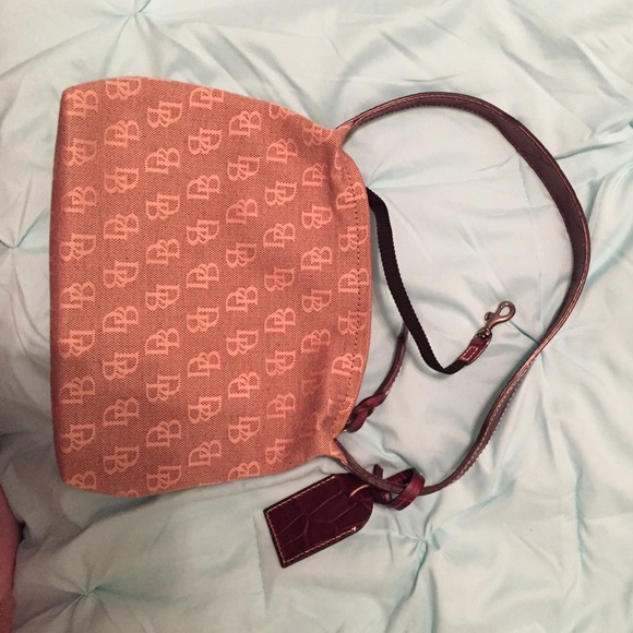 Small Dooney and Burke purse - Picture 1 of 3
