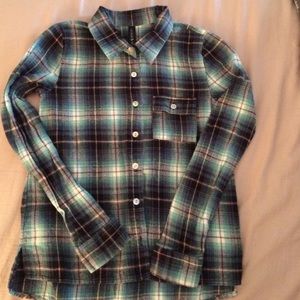 One girls Full Tilt flannel shirt medium