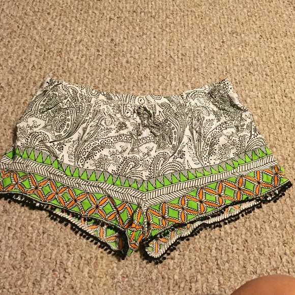 Paisley/tribal decal shorts size XL