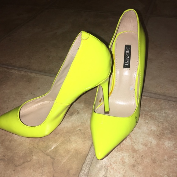 Neon yellow/green heels