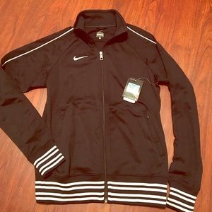 NWT Nike zipup