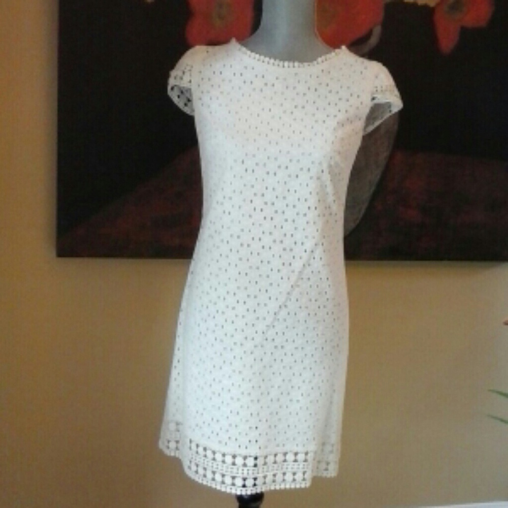 SIZE XS M.J.J.P. New beautiful white Dress