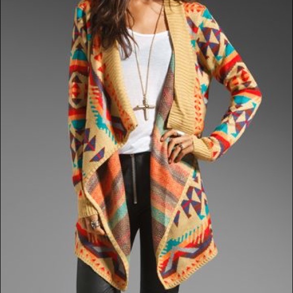 UNIF Desert Poncho Cardigan/Sweater