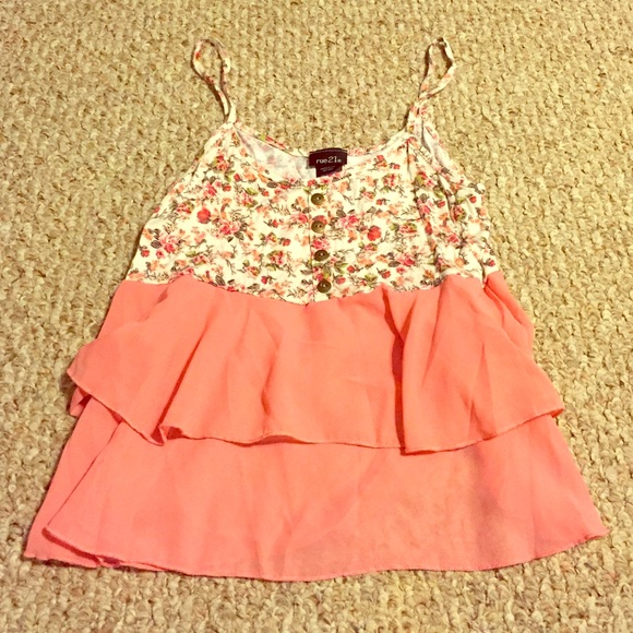 Rue 21 Coral and cream floral crop top size M
