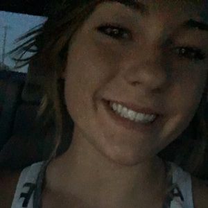 Meet your Posher, Alix