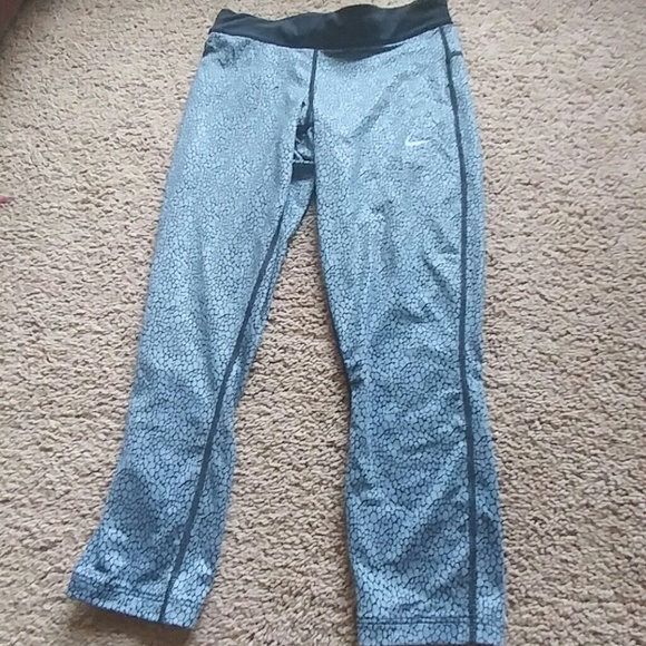Nike dri-fit capri running pants