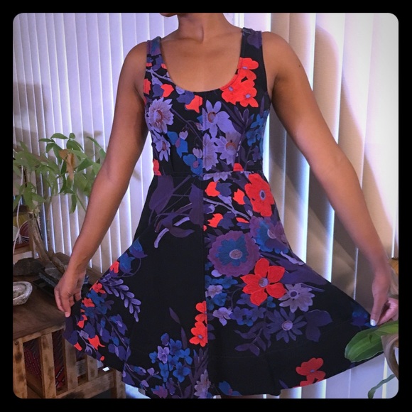 Tracy Reese Floral Dress.  SIZE 4