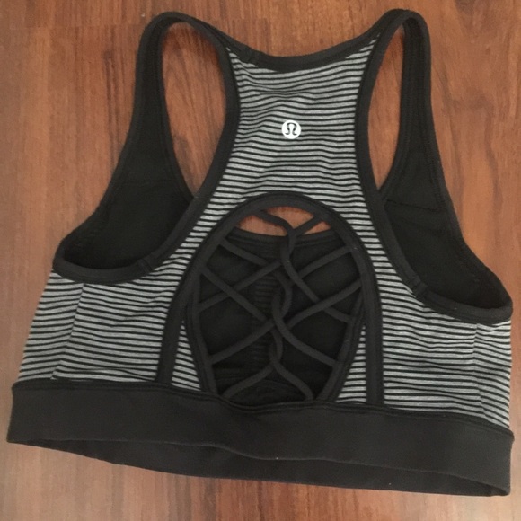 Lululemon sports bra