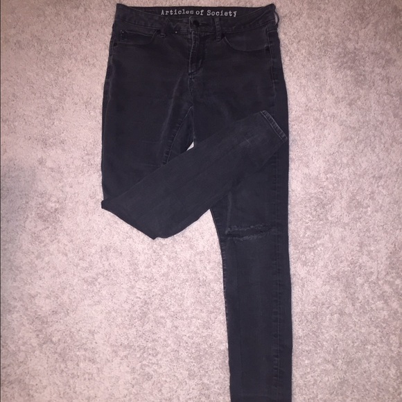 Distressed Ripped Skinny Jeans