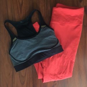 Red Lululemon Wunder  Under Crop