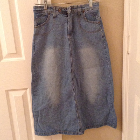 BRAND NEW Jean Skirt