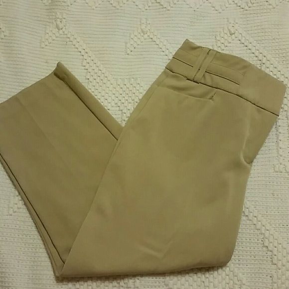 Dress Capri