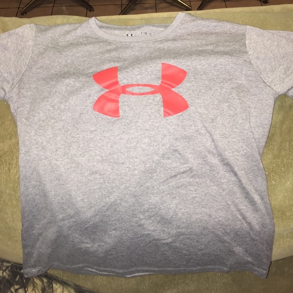 Grey under armor tshirt