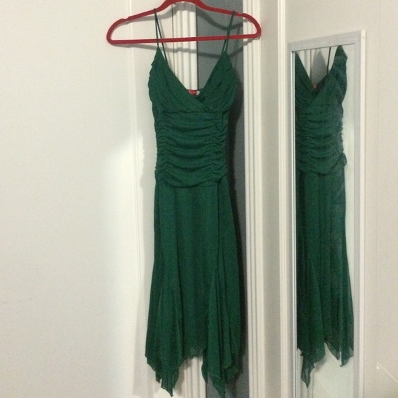 Emerald Green Prom/Formal Dress - Picture 1 of 4