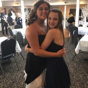 Meet your Posher, Kayla