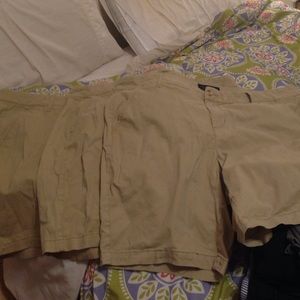 3 Aeropostale shorts kaki