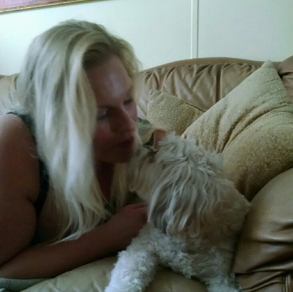 Meet your Posher, Jennifer - Picture 4 of 4