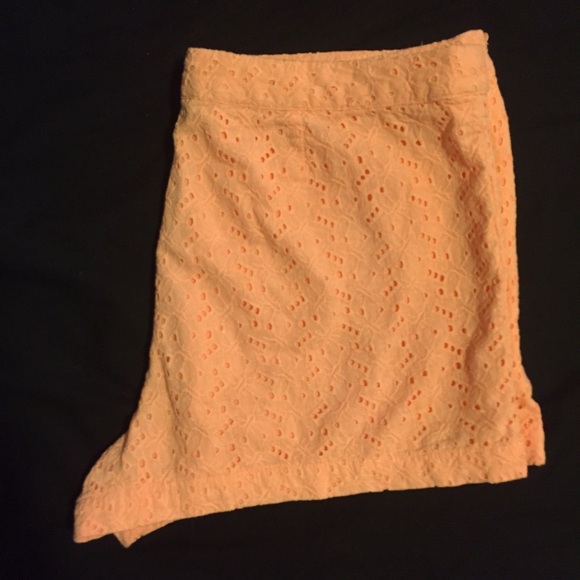 peach colored shorts - Picture 2 of 4