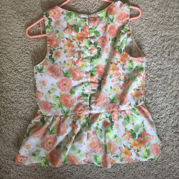 Top - Picture 2 of 2