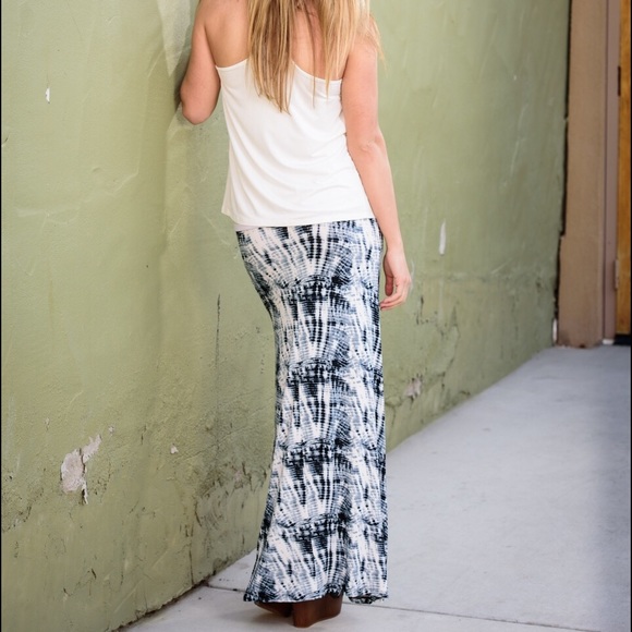 NWOT Tie-Dye Maxi Skirt Navy and White - Picture 4 of 4