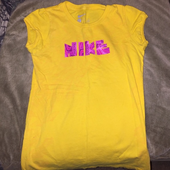 Nike tshirt