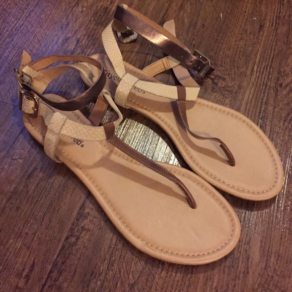 NEW tan strappy sandals
