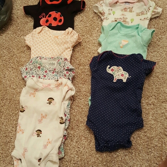 7 Newborn onesies
