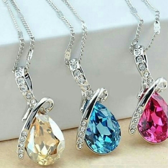 Sale!! Bundle 2 Crystal Necklaces New - Picture 4 of 4