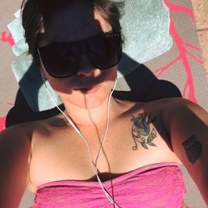 Meet your Posher, Mishae