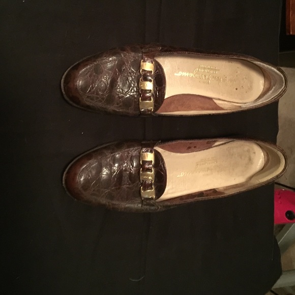Salvatore Ferragammo brown loafers