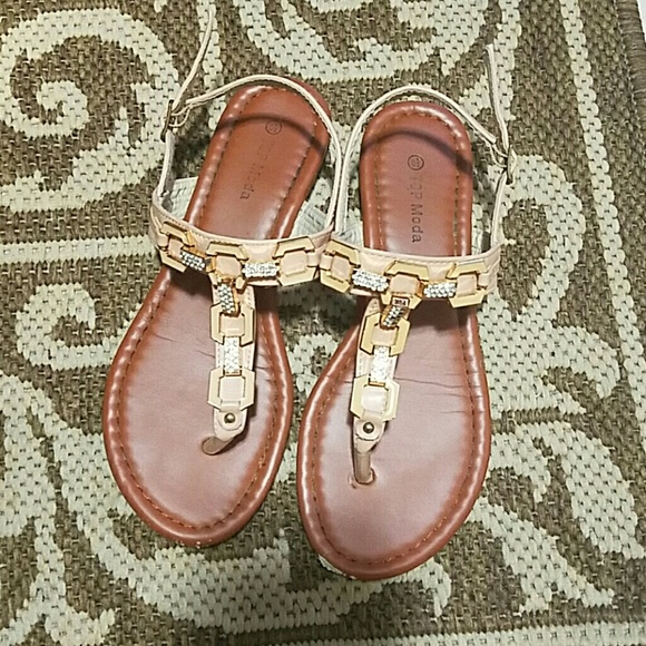 Cute cream colored strap saddles