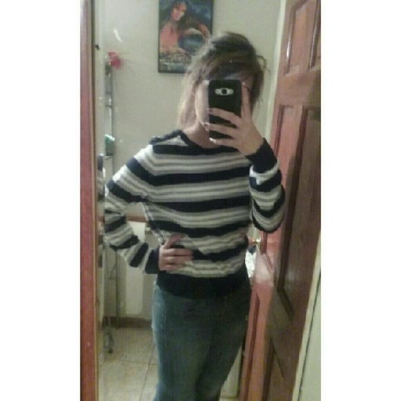 Michael Kors sweater - Picture 2 of 3