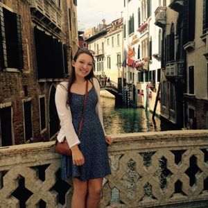 Meet your Posher, Julia