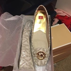 Michael Kors flats