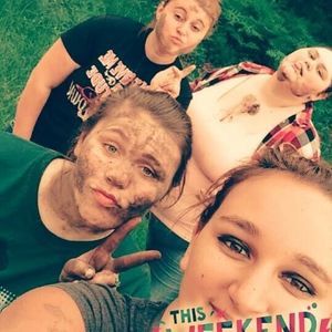 Meet your Posher, Shania