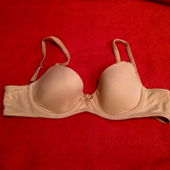 Size 34B bra. By Victoria's Secret.